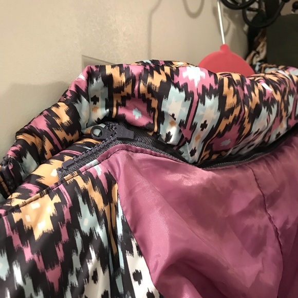 LEVI’S Puffer Jacket - Picture 4 of 4